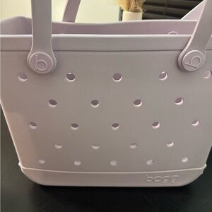 Medium Bogg Bag in Lilac